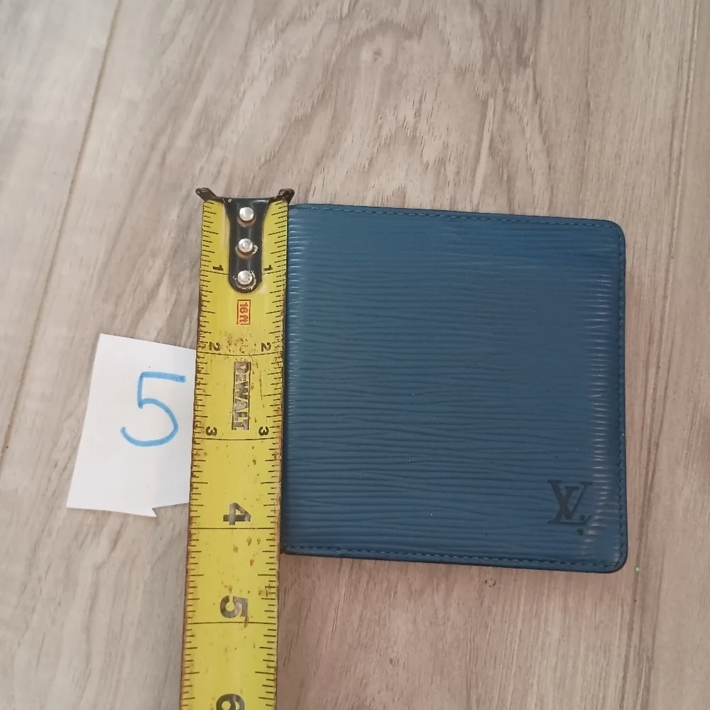 Louis Vuitton M60613 Bifold Wallet Epi Marco Men'S Blue Celest Initialis